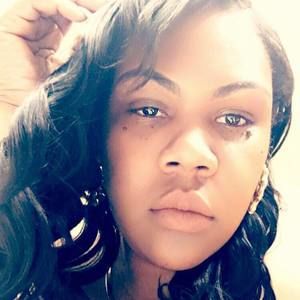 Meet your Posher, Teona